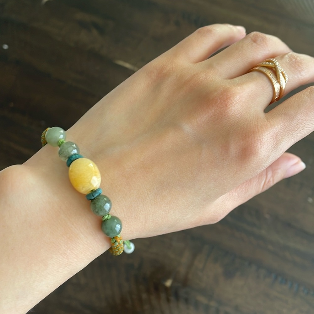 Adjustable jade bracelet